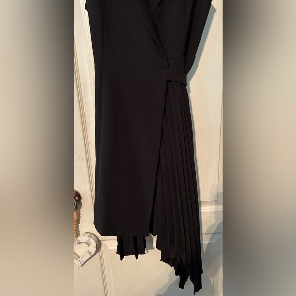 Black Sleeveless Wrap Dress With Pleated Detailing - Picture 3 of 9